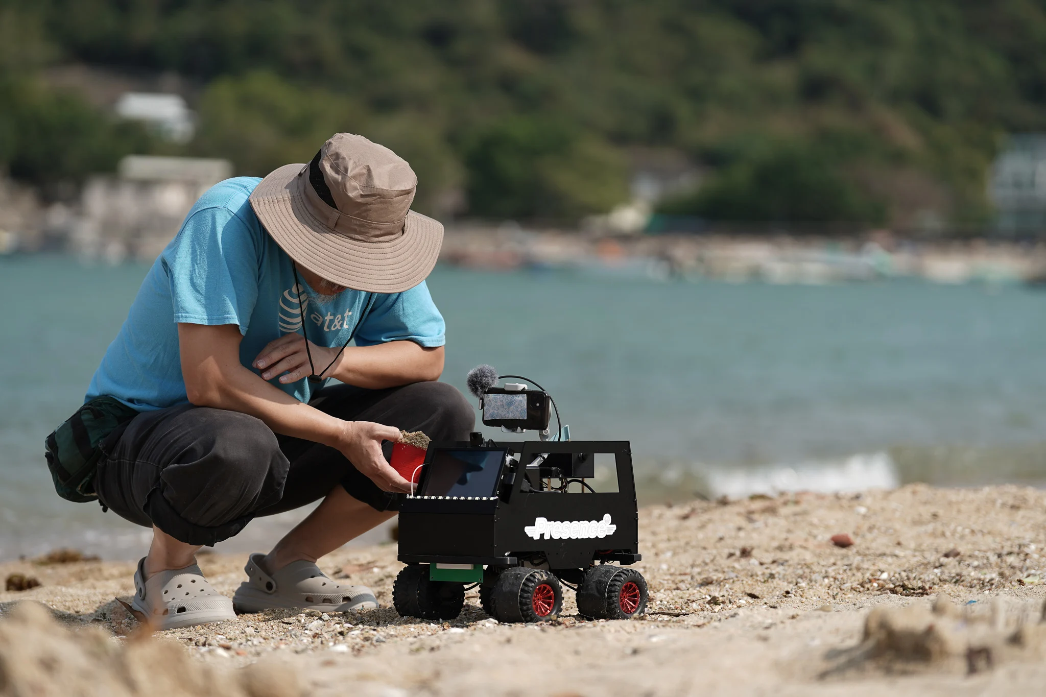 Found some sand castles Boon Ho has been building. They look like they could use some decoration.