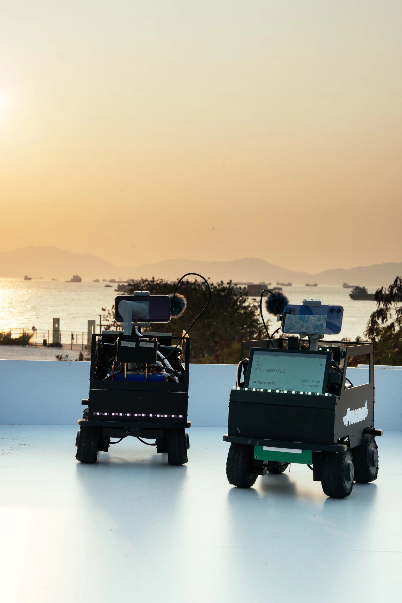 Dynasties change, emperors alter, ministers shift. And the people are nowhere to be seen, no chance to reunion.