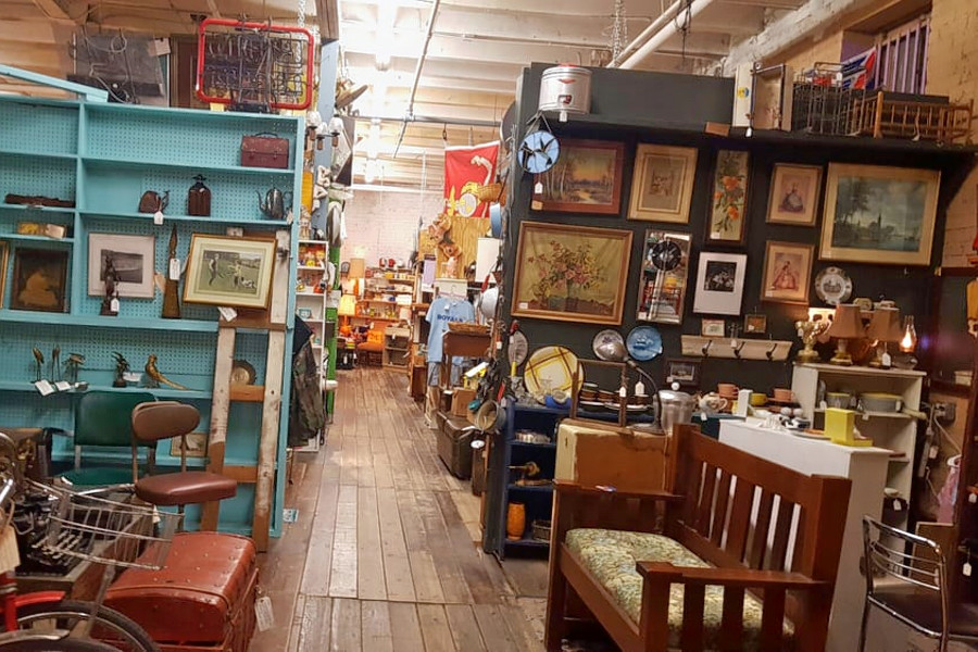 Kansas City Clothing & Unique Antiques