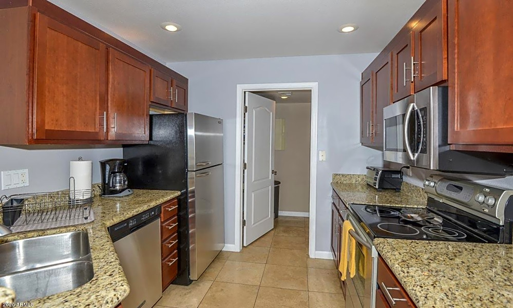 Apartments for rent in Phoenix What will 2,800 get you?