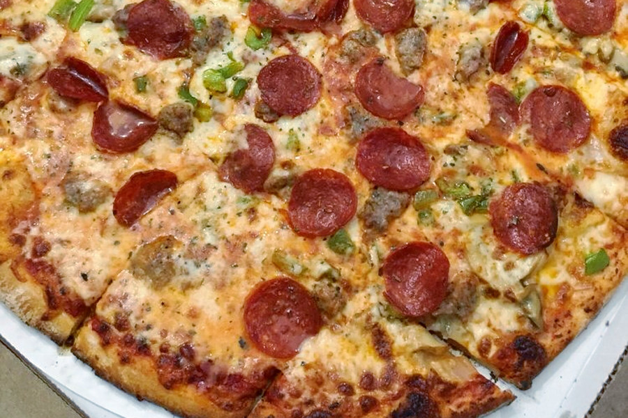 Milwaukee's 3 top spots for inexpensive pizza