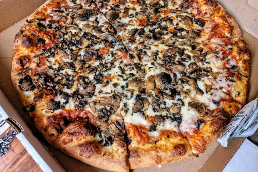 3 top options for cheap pizza eats in Phoenix