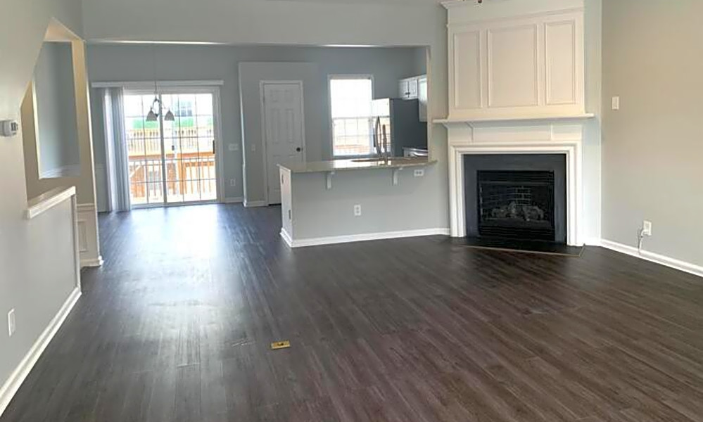 What apartments will 1,900 rent you in Ballantyne West, today?