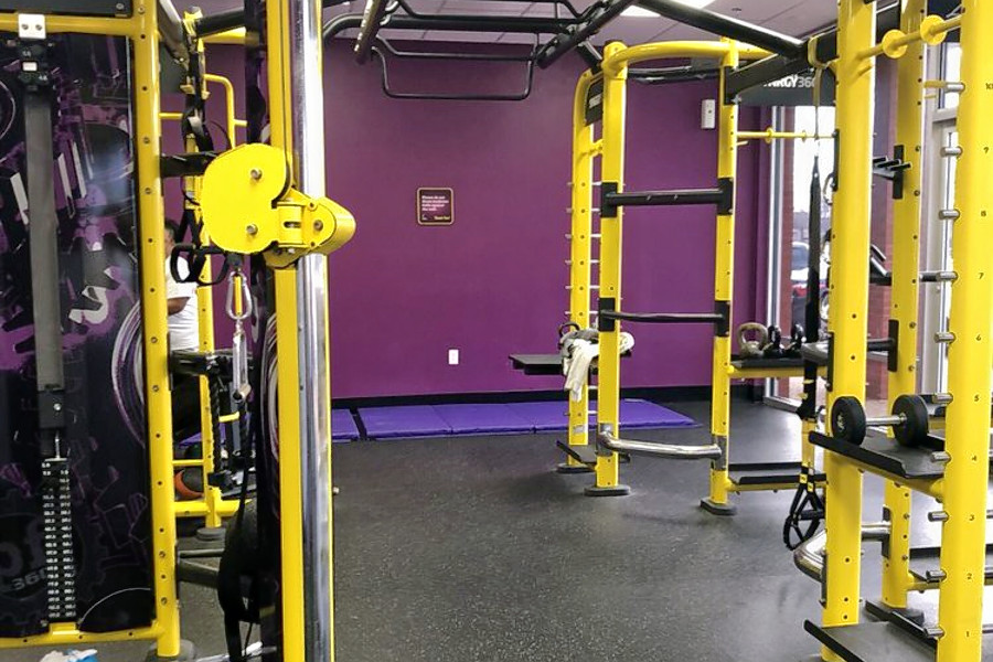 planet fitness boston road