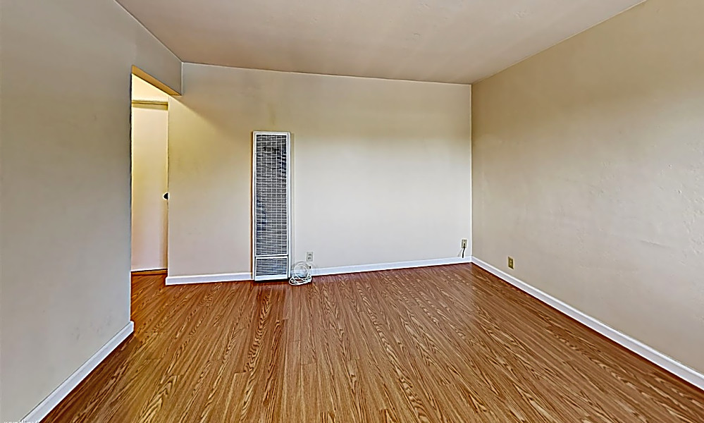 Renting in Oakland What's the cheapest apartment available right now?