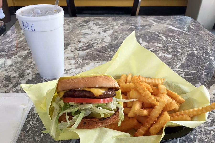 The 4 best spots to score burgers in Bakersfield