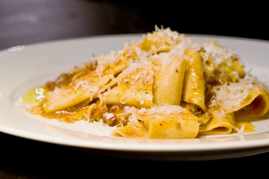 Wine And Dine 4 New Casual Spots In Seattle With A Tasting Room And Pizzeria Cw Seattle