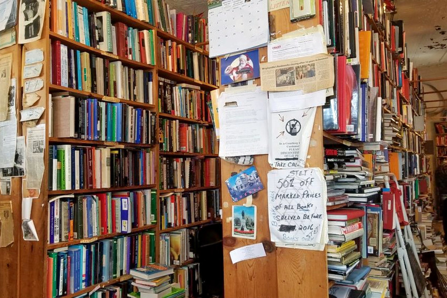 Check out 4 favorite affordable bookstores in Chicago