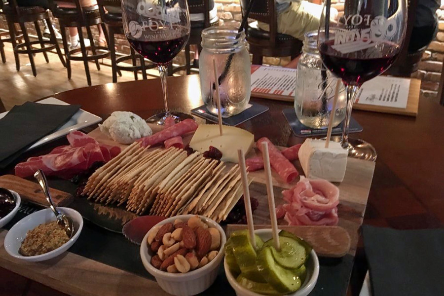 Finals frenzy: Here are Indianapolis' best sports bars for ...