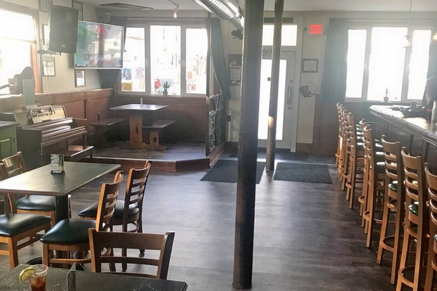 Jersey City's 4 top dive bars (that won't break the bank)