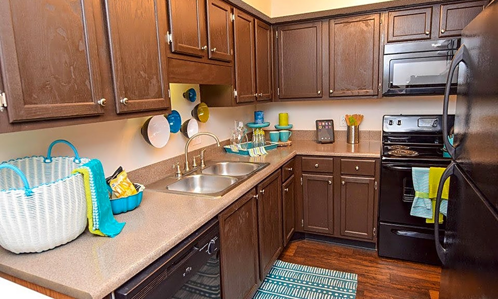 What apartments will 1,600 rent you in Glencliff, today?