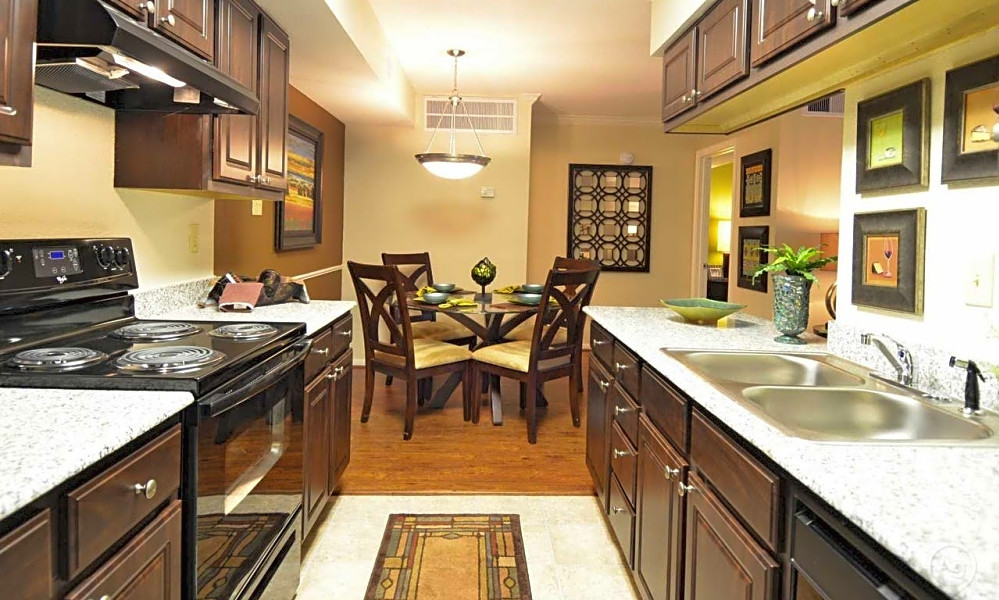 What will 1,100 rent you in Eldridge/West Oaks, today?