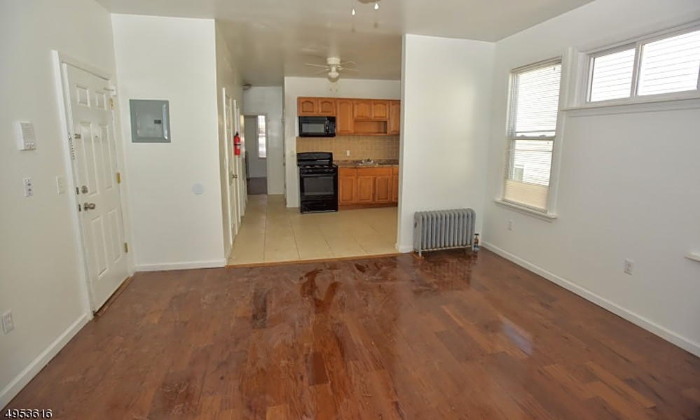 What apartments will 1,500 rent you in Weequahic, this month?