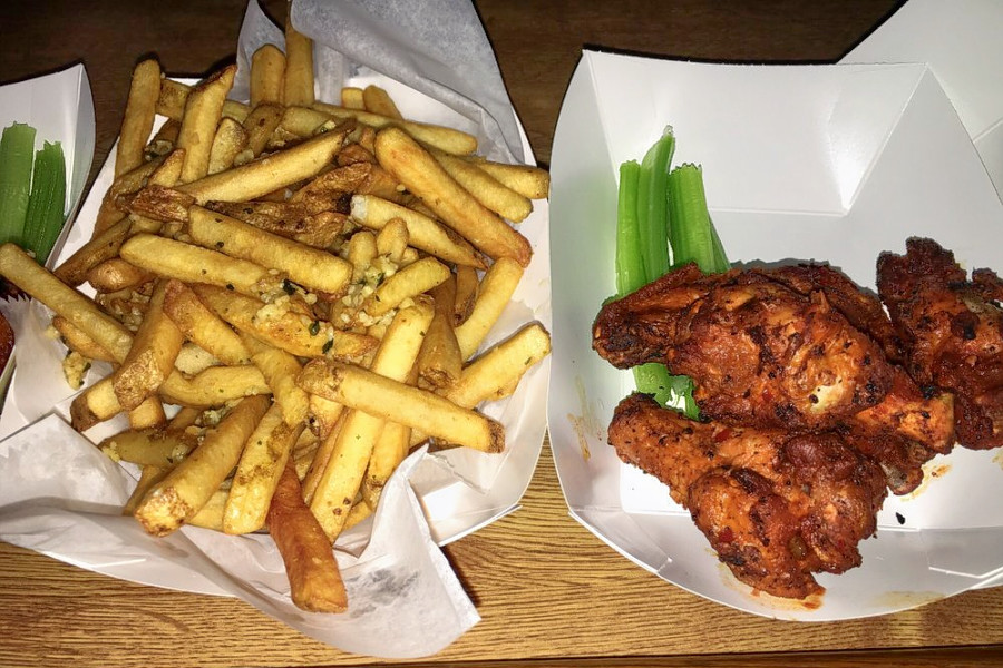 The 4 best spots to score chicken wings in Milwaukee ...