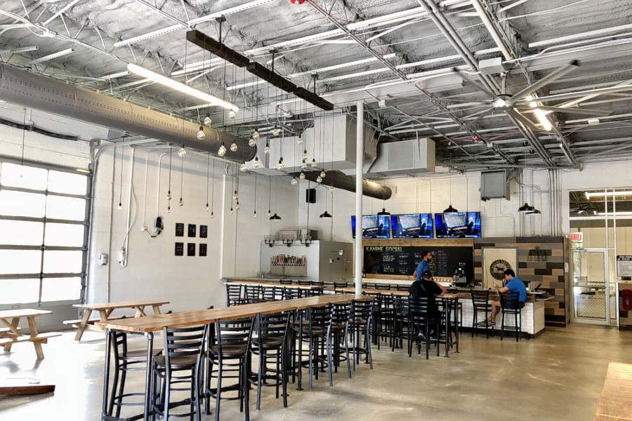 Jacksonville's 4 best bars (that won't break the bank)