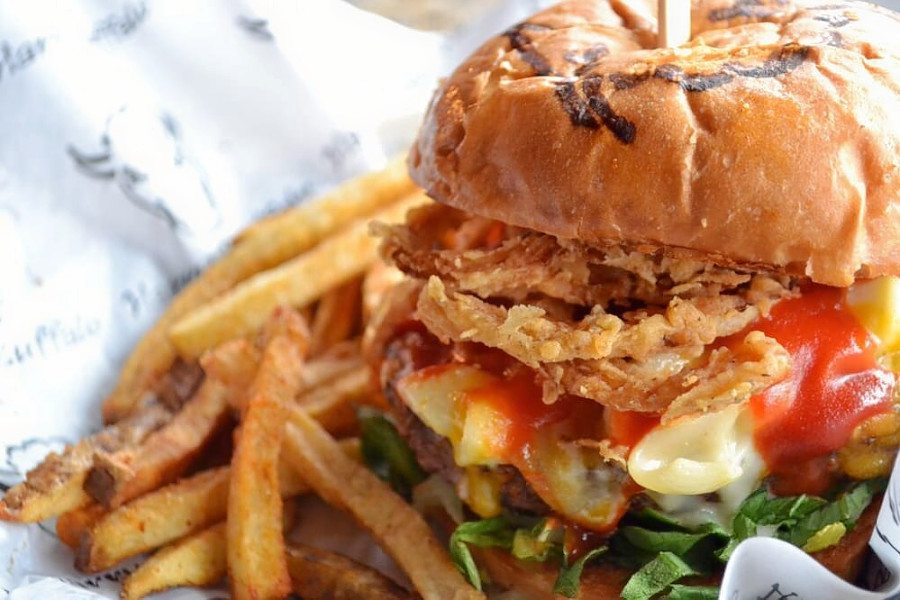 Grab a burger at these top 4 spots in Lakewood