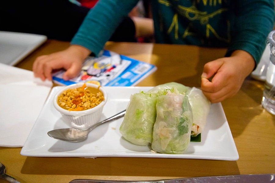 Boston S Top Spots To Savor Thai Food Cbs Boston