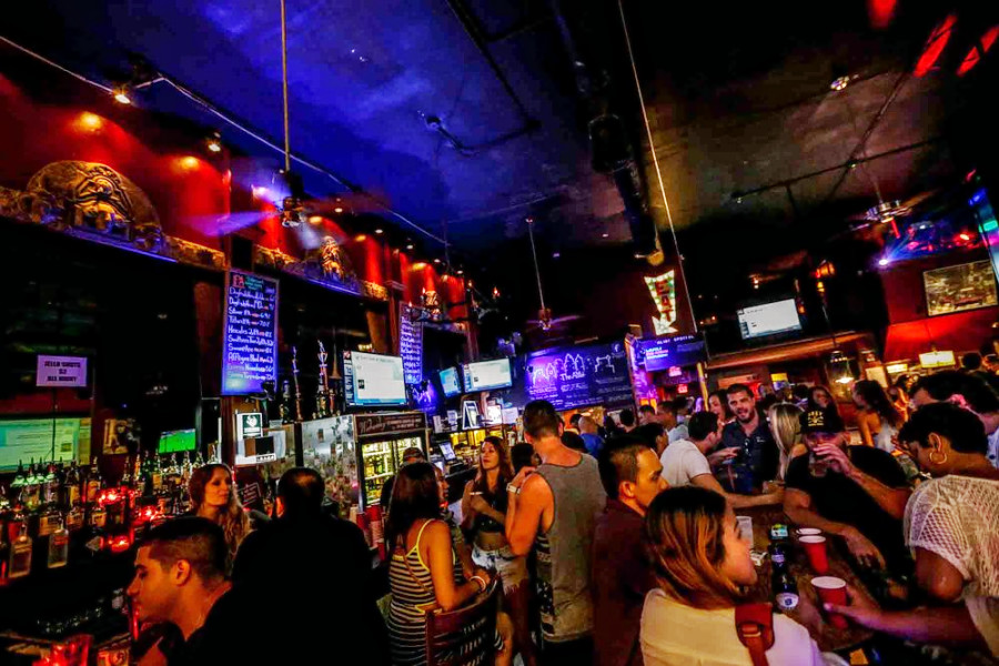 Drink up Miami Beach's top 4 dive bars