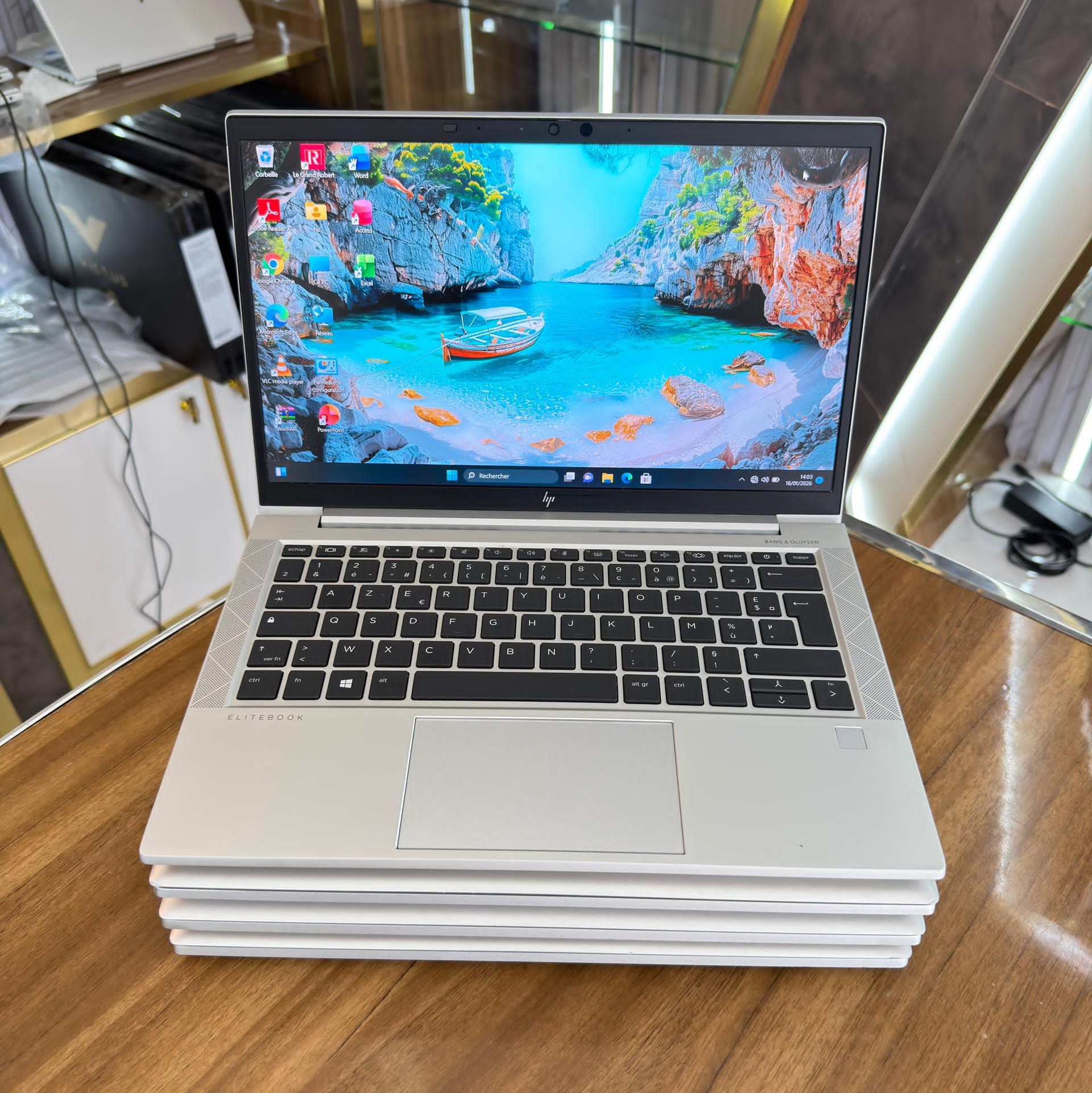 HP EliteBook 835
