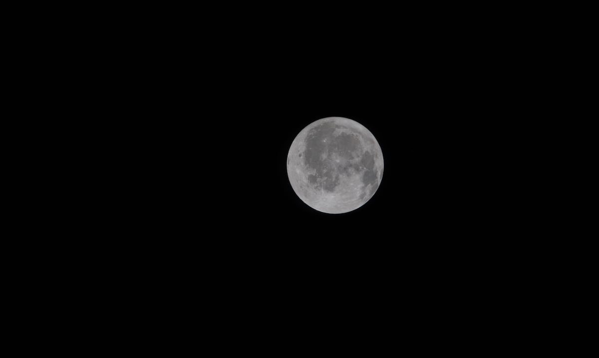 Astronautas de Artemis II ya vieron la cara oculta de la Luna