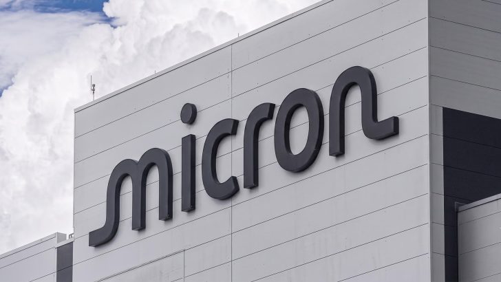 Micron invierte $250 millones en las Trump Accounts en medio de demanda por colusión en precios de memorias