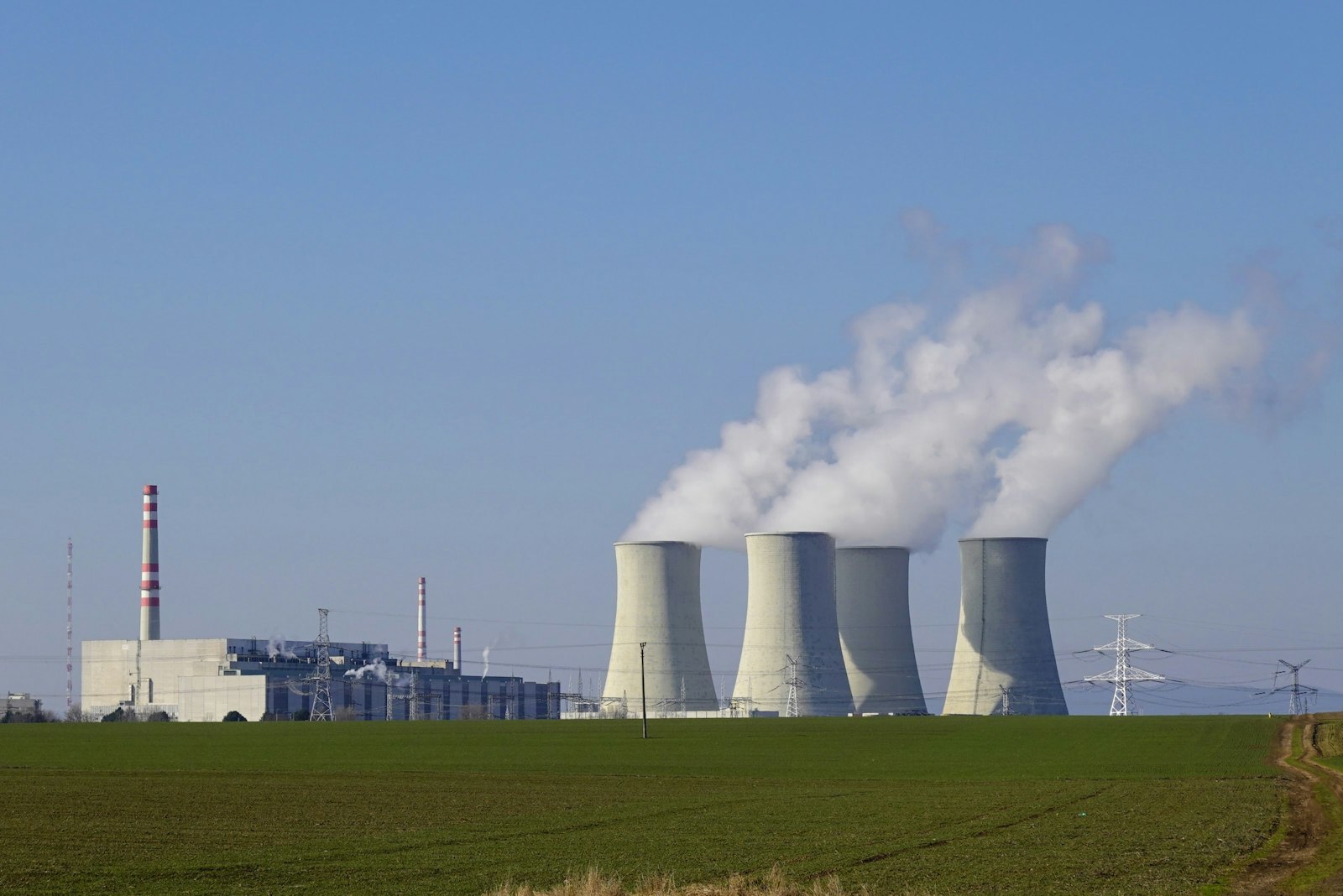 Reactor nuclear alimenta chips de IA de NVIDIA en hito histórico para EE.UU.