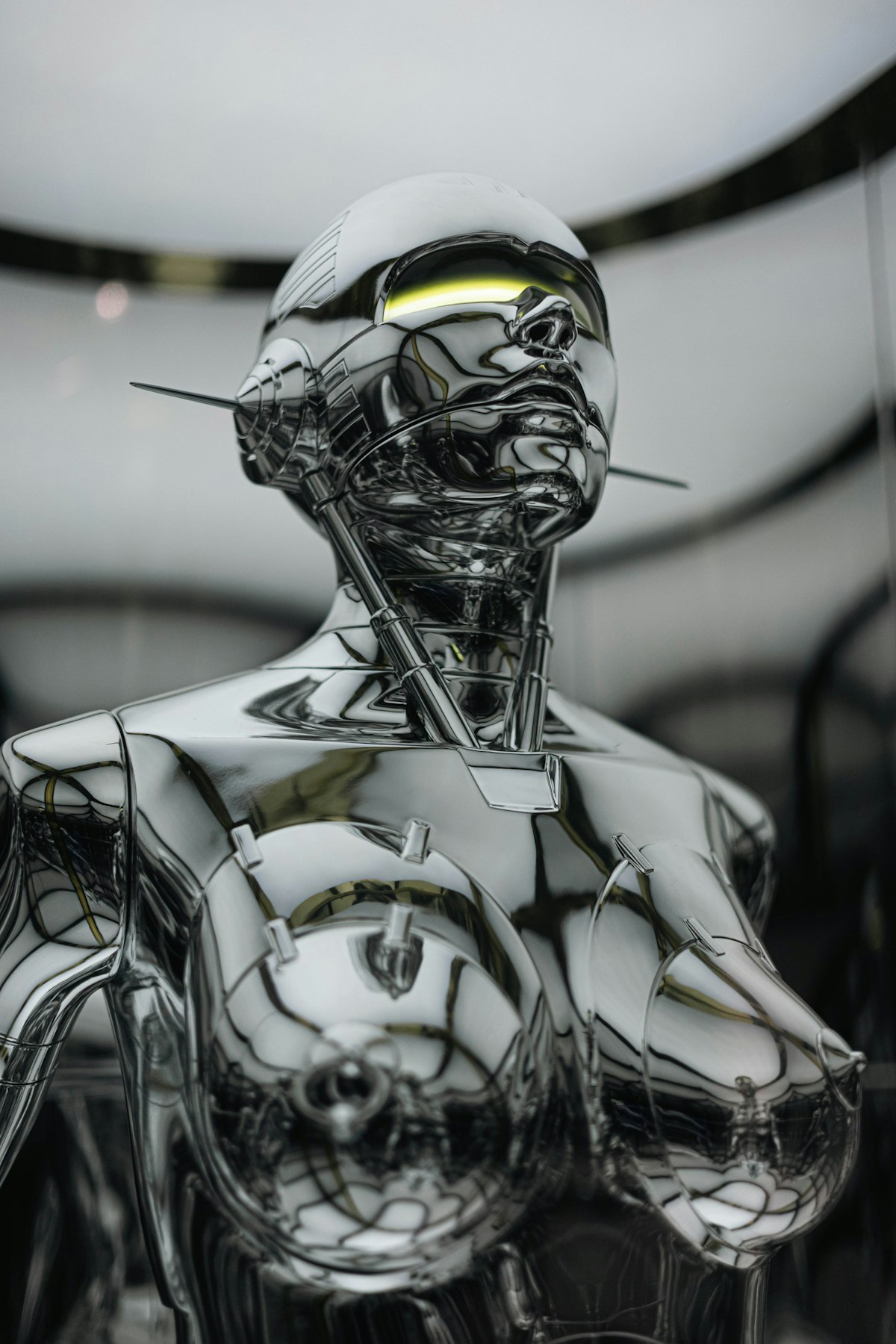 Rusia celebra la primera boda entre robots humanoides