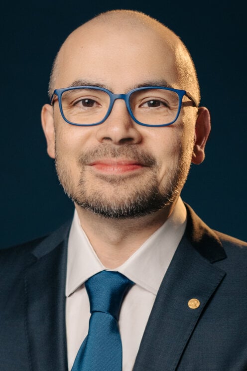 Demis Hassabis revela que DeepMind no tuvo otra opcion que venderse a Google