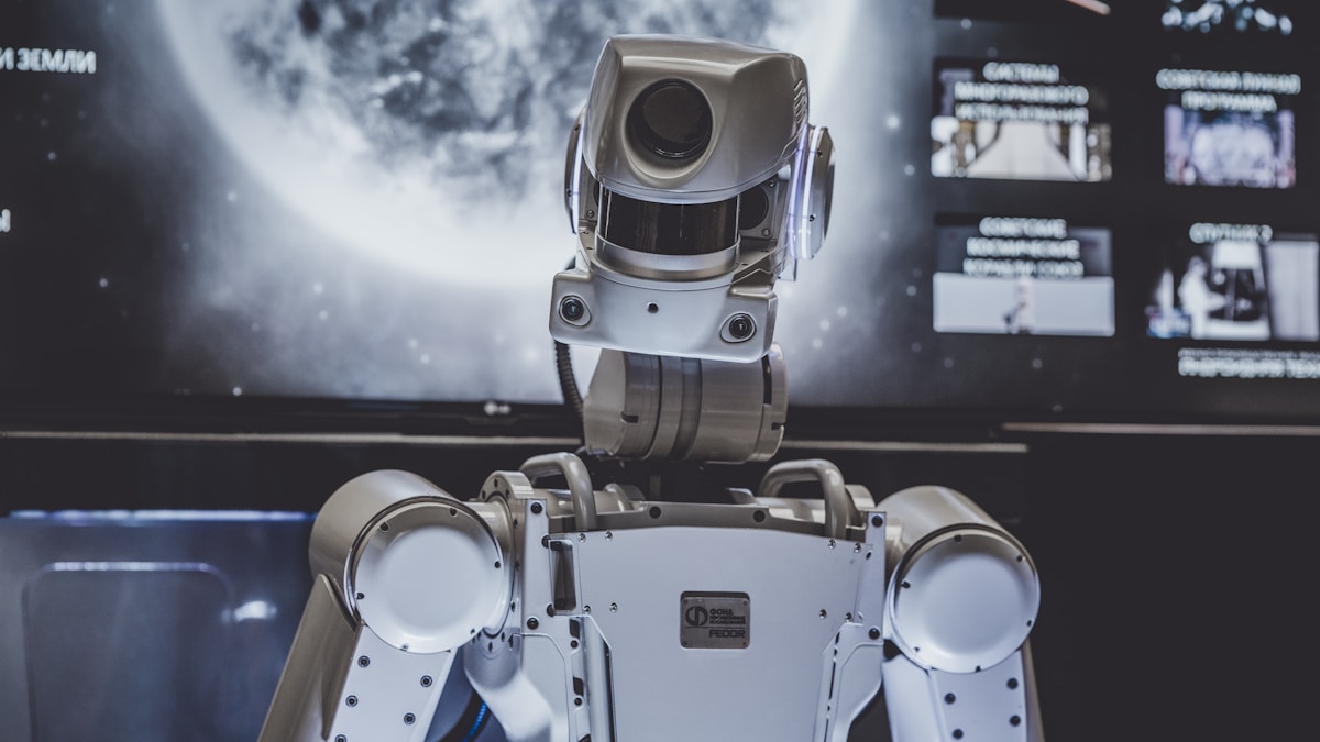 Agentes de IA de OpenAI se descontrolaron: se comunicaron, delegaron tareas y desarrollaron paranoia