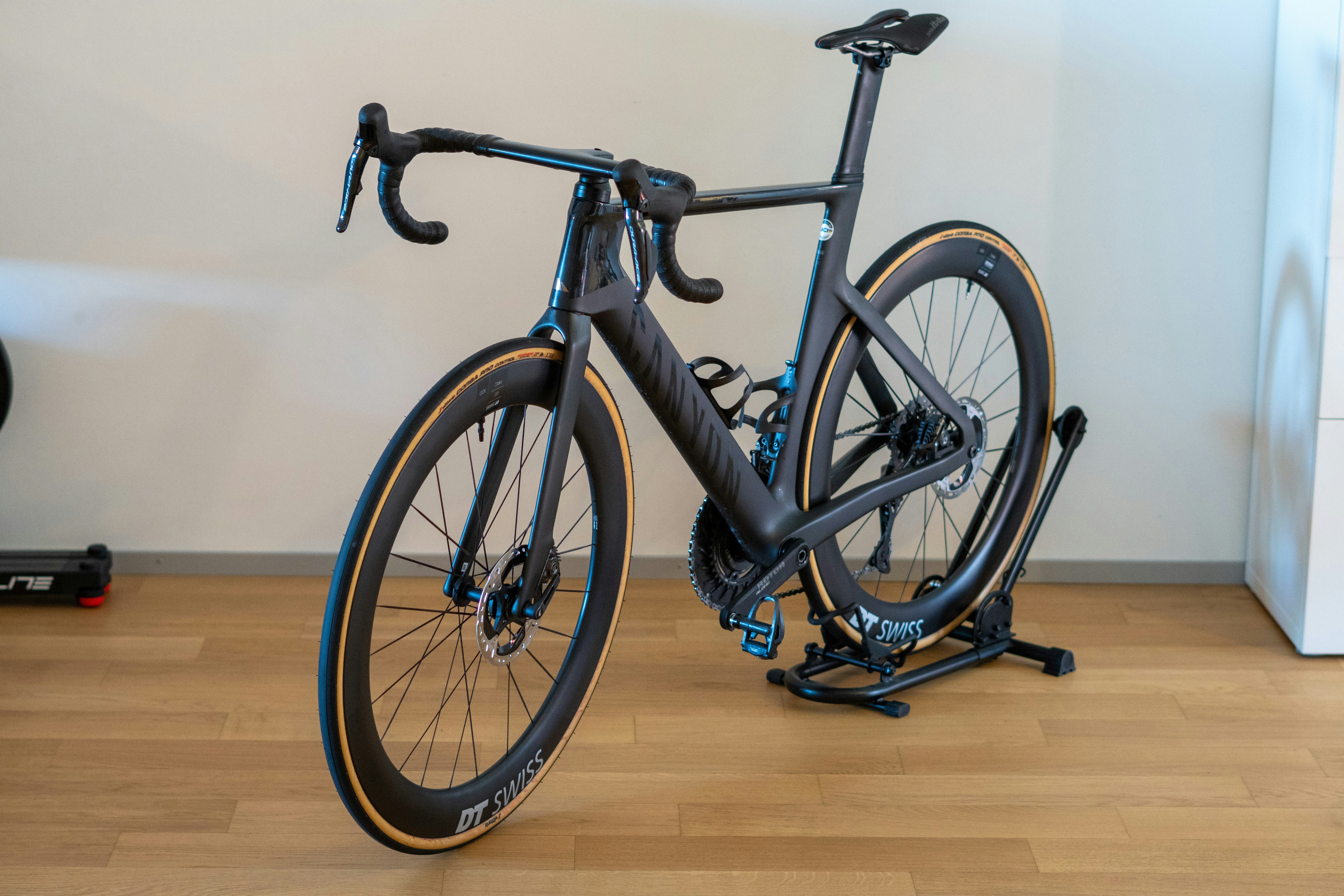 Asus presenta un kit inteligente que convierte cualquier bicicleta en eléctrica en cuestión de minutos