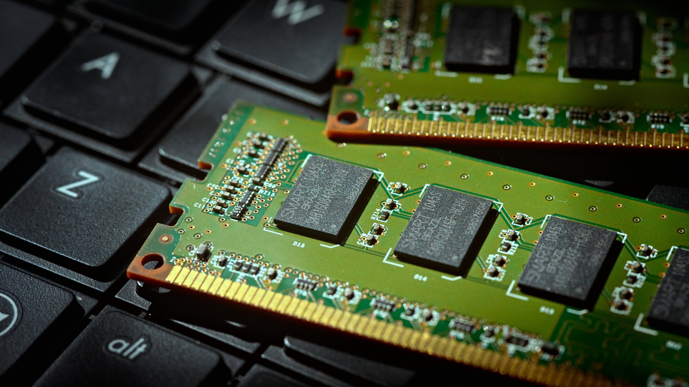 Acciones de chips se desploman tras el llamado al pacing: Intel -7%, AMD -6%, Nvidia -3%