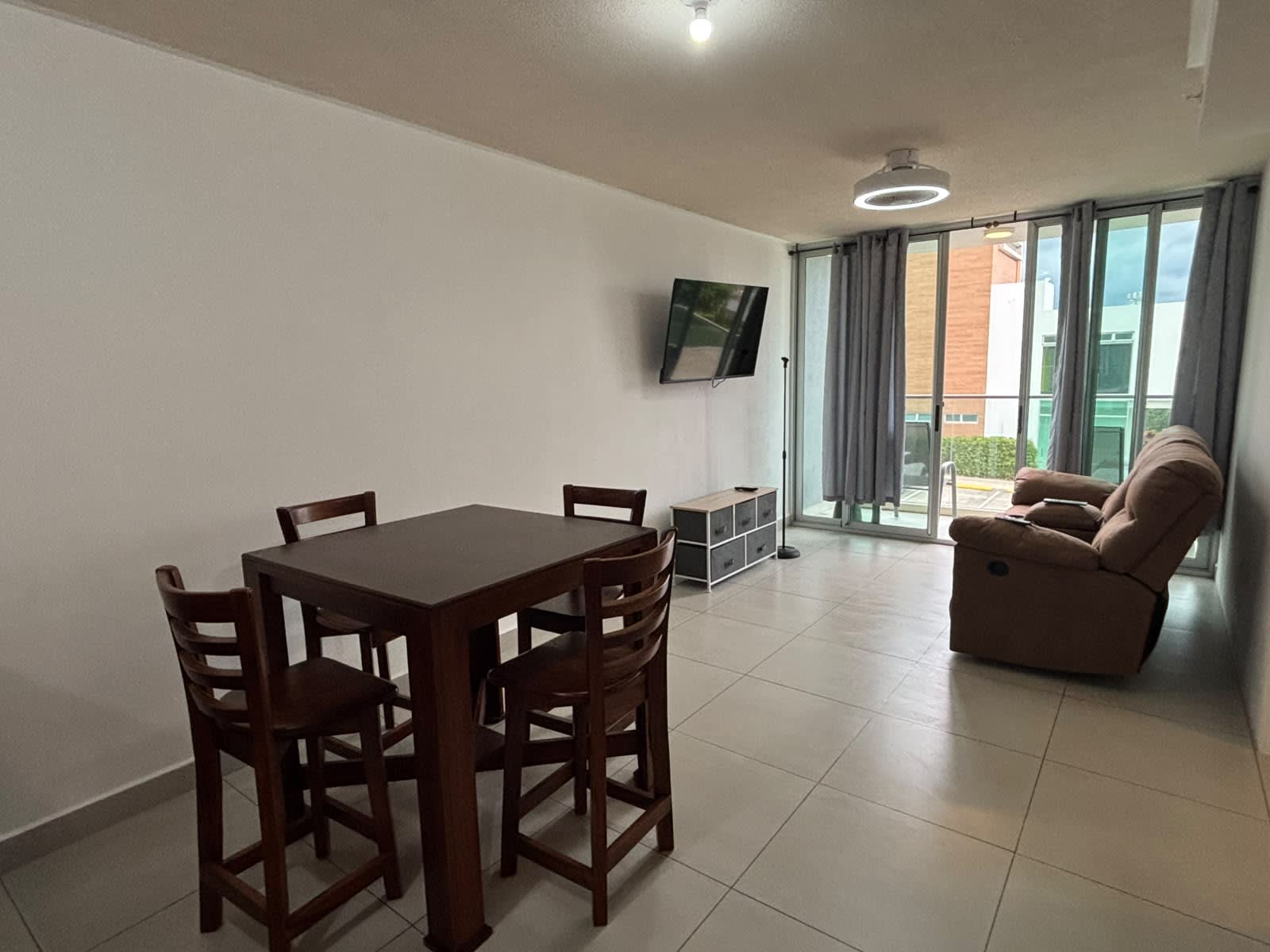 Apartamento full amueblado | Rincón de Sabanilla, Heredia | $1.250/mes