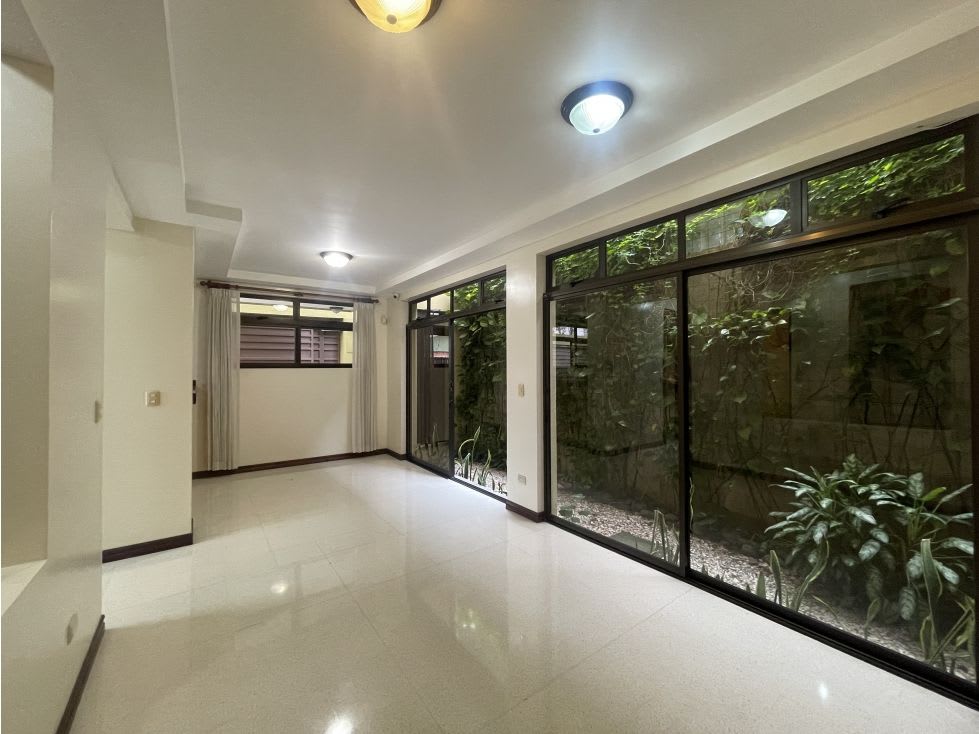 Casa Independiente de 3 cuartos en Ciudad Colón