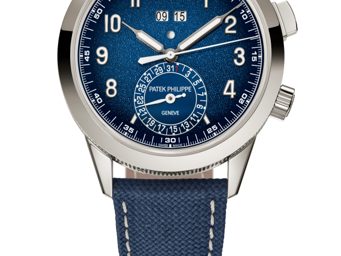 A Closer Look at the Patek Philippe 5322G-001 Calatrava