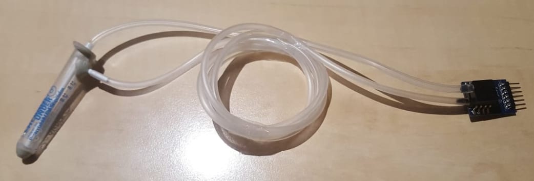 Pitot tube connected to tubes