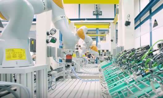 Robots_at_HARTING_%28002%291_59c2a7cfe1bc09d7b362846b5920ec01a4e1619a.jpg