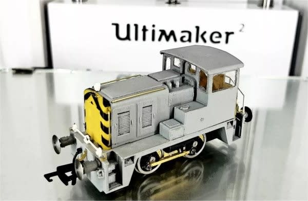 unpainted_loco_and_ulti1_c00a60ba43a70f5e79ca06814d5f856c2b80e0ad.jpg