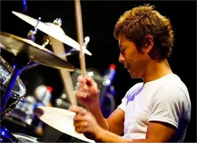 Yusaku_drumming_58f99b29e128123845f2cbd6a38e077b62a87b15.jpg