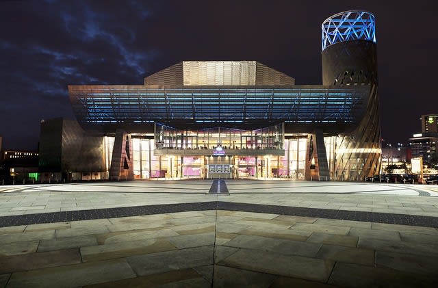 The_Lowry_%28Facade%29_Copyright_Percy_Dean_1960df2ffcd8b6be13f8fd9b40c3c18e9204bf12.jpg