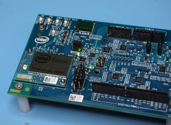 Intel「Edison」ボードの仕様と初期環境構築