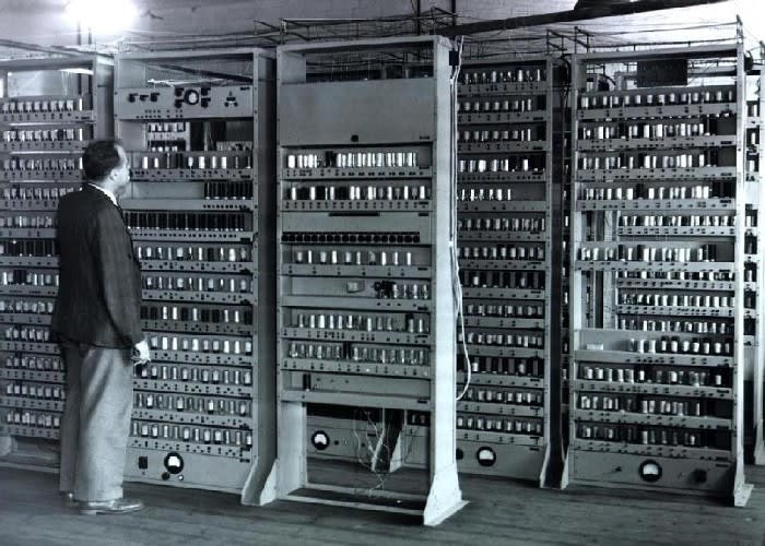 EDSAC_%2825%291_97743862e5ac55459c8cd523f5984b385c487d6b.jpg