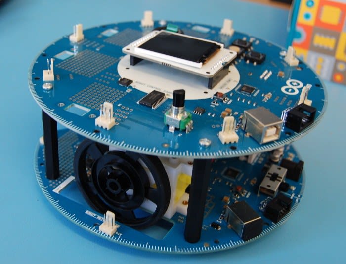 introduction-to-the-arduino-robot-5_b4482596b7130b983b69ff53e73baba05c121e90.jpg