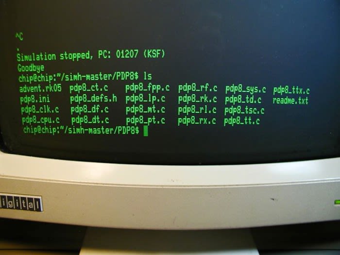 simH_pdp8e_OS8_8984377992366a7df96b98ce6e279aa673884561.jpg