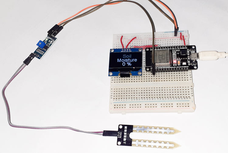 Soil moisture monitoring circuit