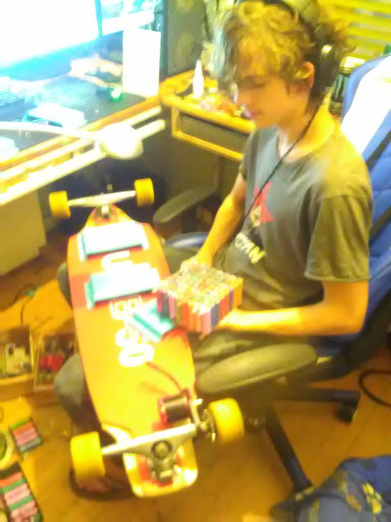 skateboard with battery pack