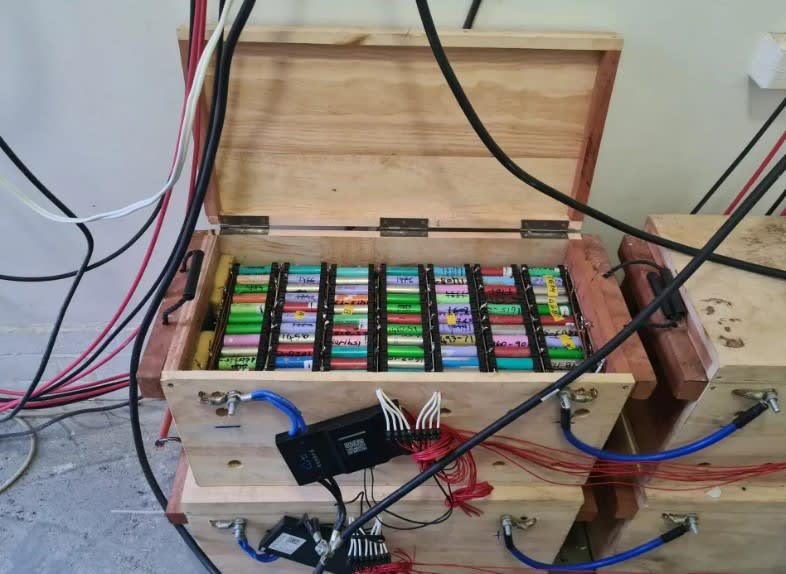 E-waste solar power storage systems