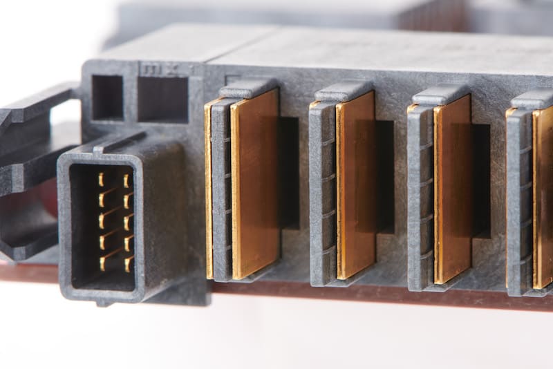 Blade terminals - EXTreme Ten60Power connector from Molex