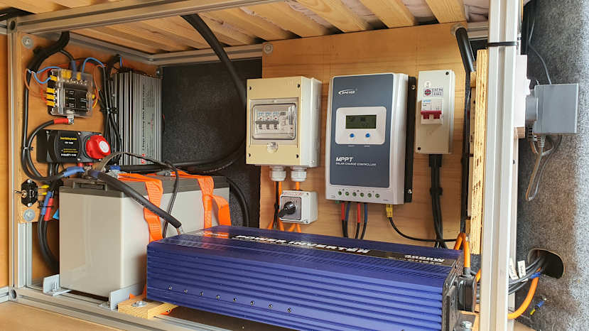 Right-side frame contains the rest of the electrics