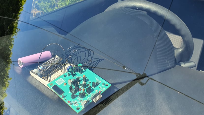 Blue LED colour informs the driver of lesser microclimate conditions