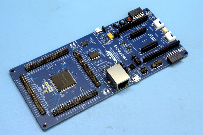 EK-RA6M board